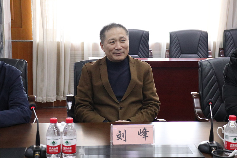 道里区委书记,区长肖彬一行 莅临区法院慰问干警并指导工作